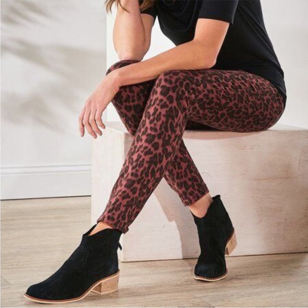Soft Surroundings The Ultimate HR Leopard Print Skinny Jeans Black Burgundy SZ 6 - Picture 2 of 10